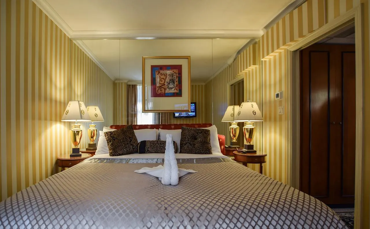 Boutique Suites - Vancouver Aparthotel